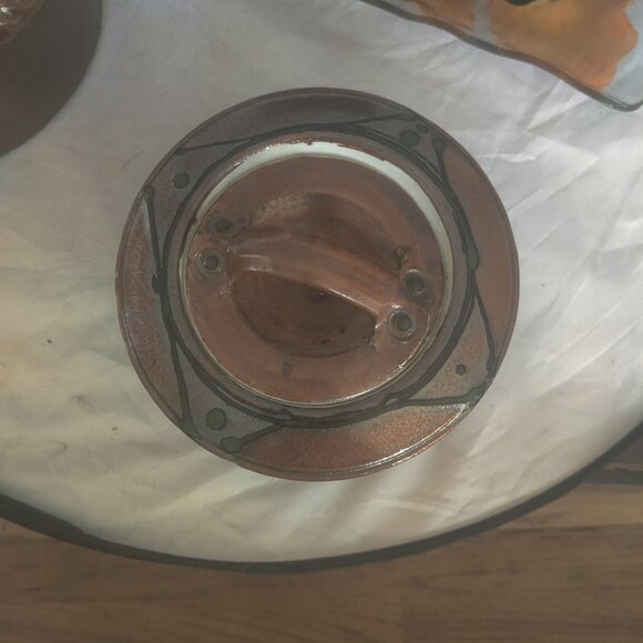 Pottery Biscuit Jar or pretty covered storage container, very glossy redware - Picture 7 of 9